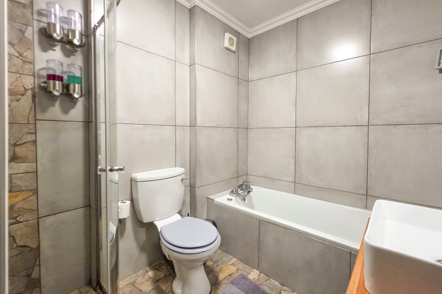 2 Bedroom Property for Sale in Sonstraal Heights Western Cape